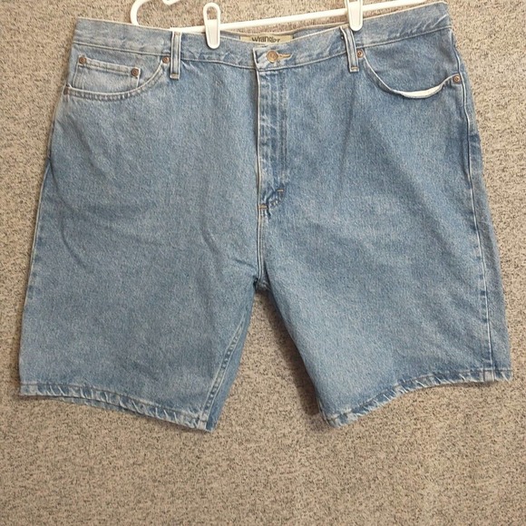 Wrangler Authentics Denim Jean Shorts Mens size 42 Outdoors Work‎ camping - Picture 1 of 14